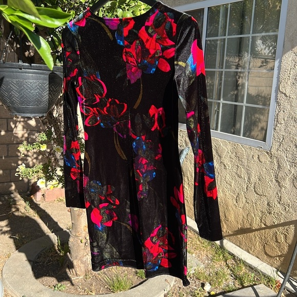 Marciano Nocturnal Floral Stretchy Velvet Mini Dress sz S - Picture 16 of 16